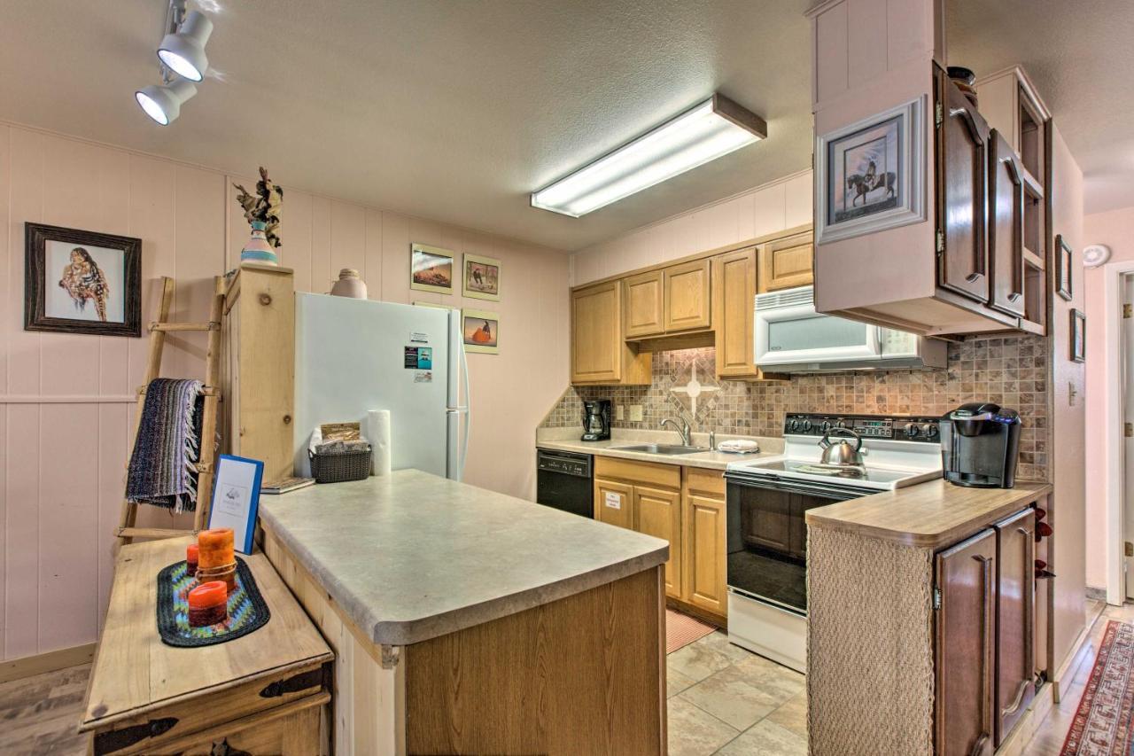 Red River Ski Condo On Main St - Mtn View! Bagian luar foto